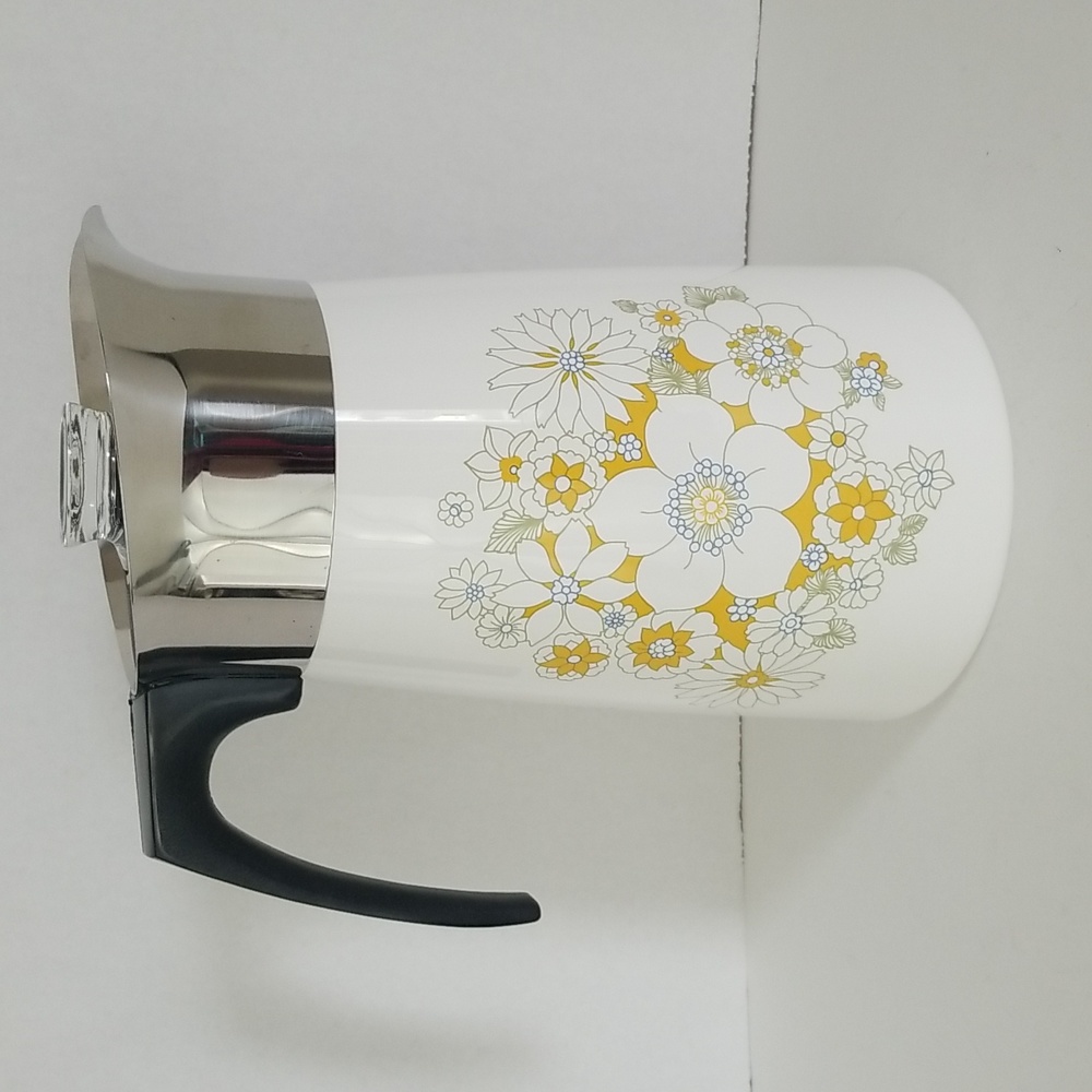 Corningware Flower Spring Bouquet Vintage Pitcher 9 Cup